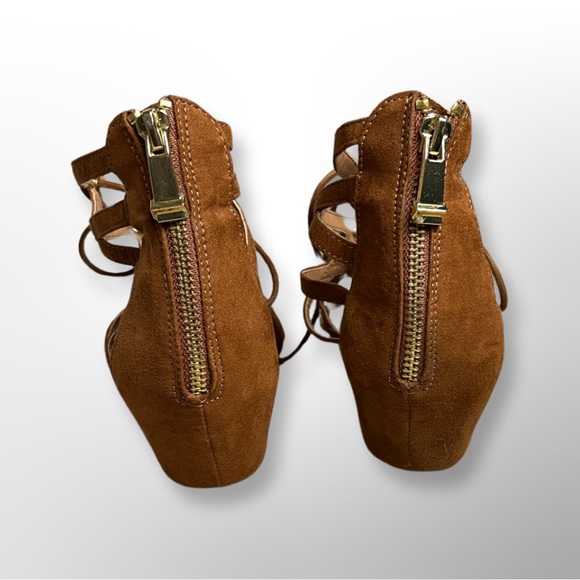 Report | Mindiee Gladiator Sandal - Picture 4 of 7